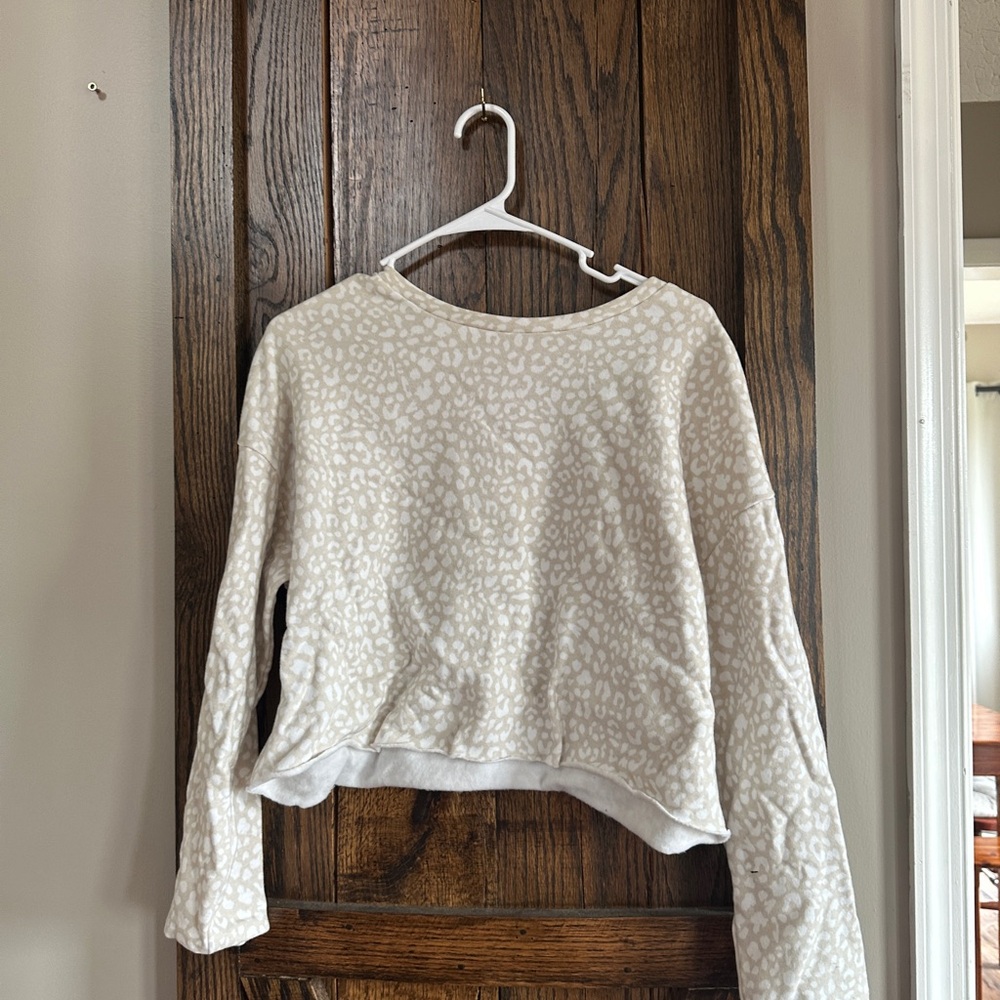 Colsie Cream Patterned Top